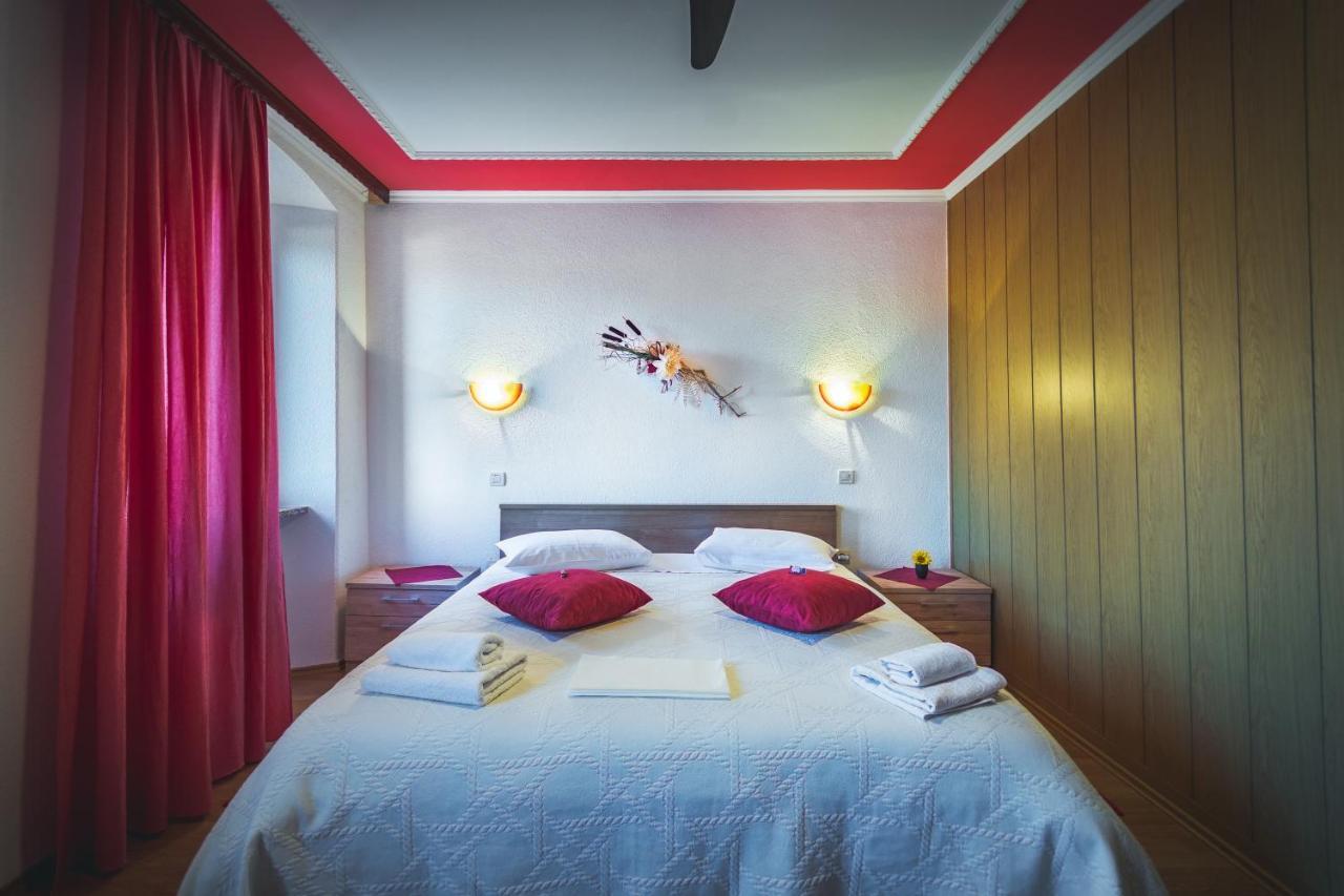 Guest House Nena Motovun Kültér fotó