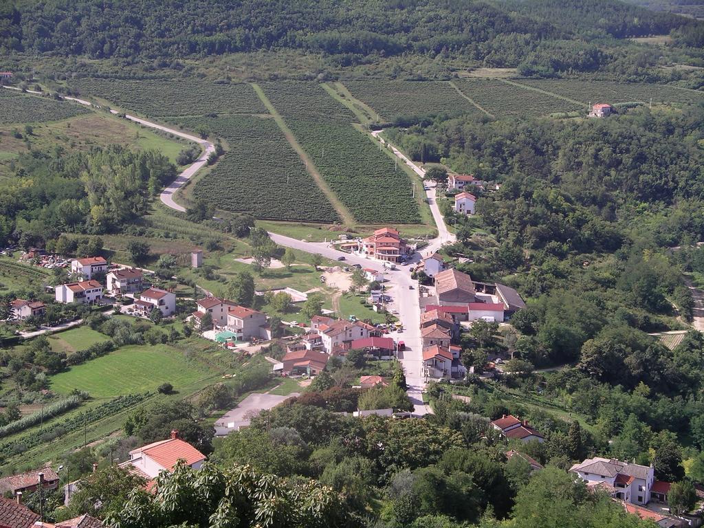 Guest House Nena Motovun Kültér fotó