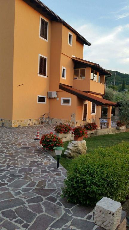 Guest House Nena Motovun Kültér fotó